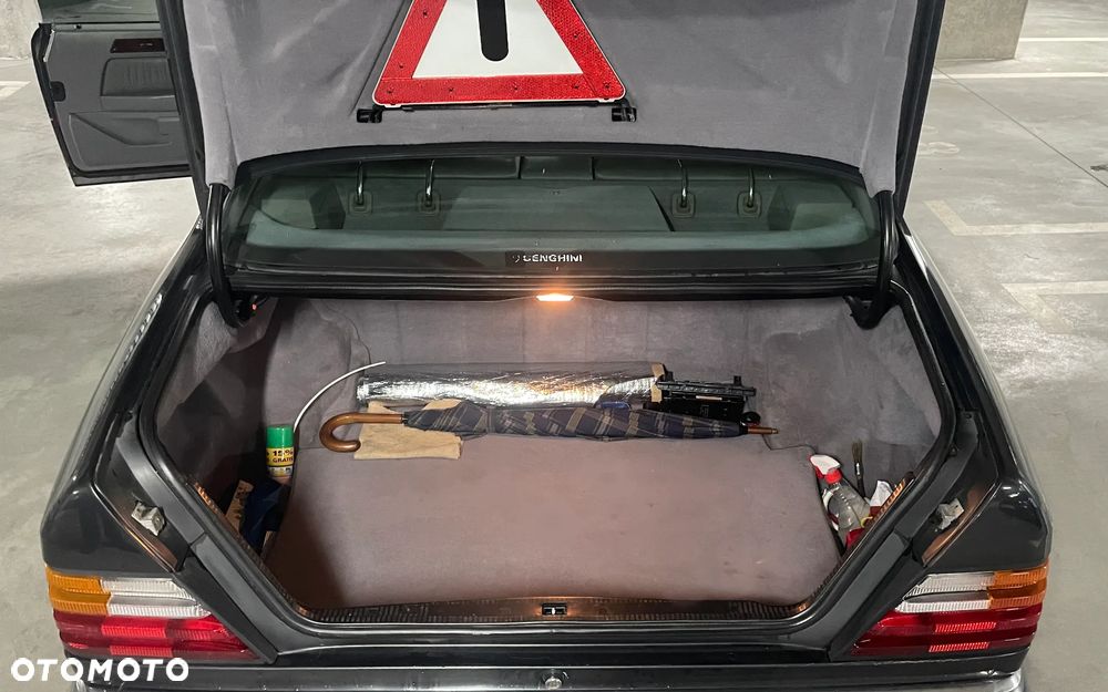 Mercedes-Benz W124 (1984-1993) - 15