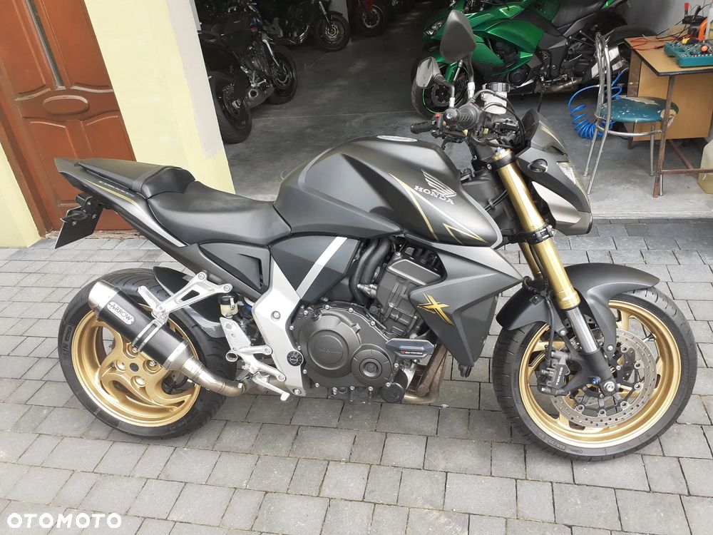 Honda CB - 1