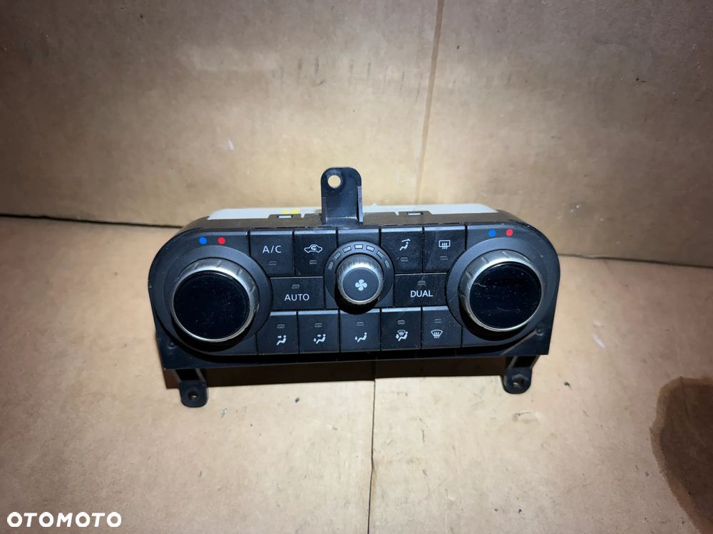 Panel klimatyzacji nawiewu Nissan Qashqai J10 27500BR46C