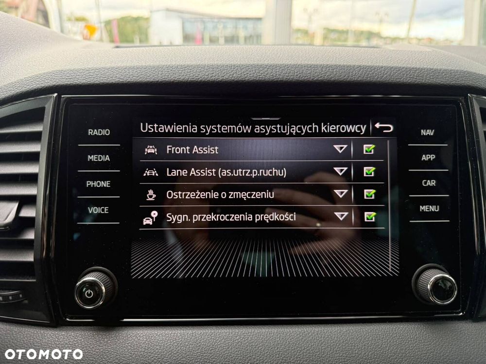 Skoda Karoq 1.5 TSI ACT Selection DSG - 27