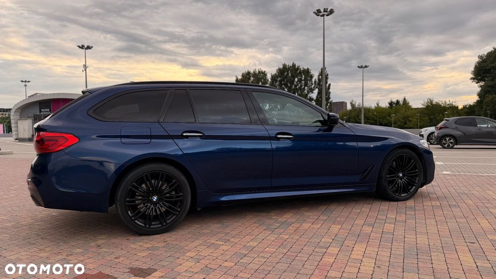 BMW Seria 5 520d M Sport - 4
