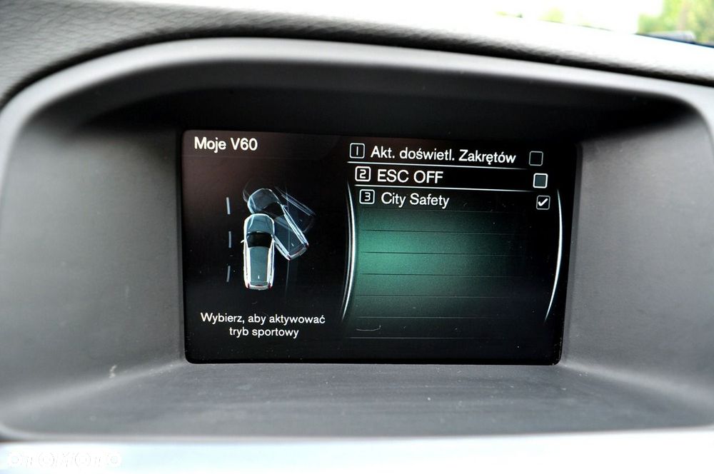 Volvo V60 D3 Drive-E R-Design Momentum - 25