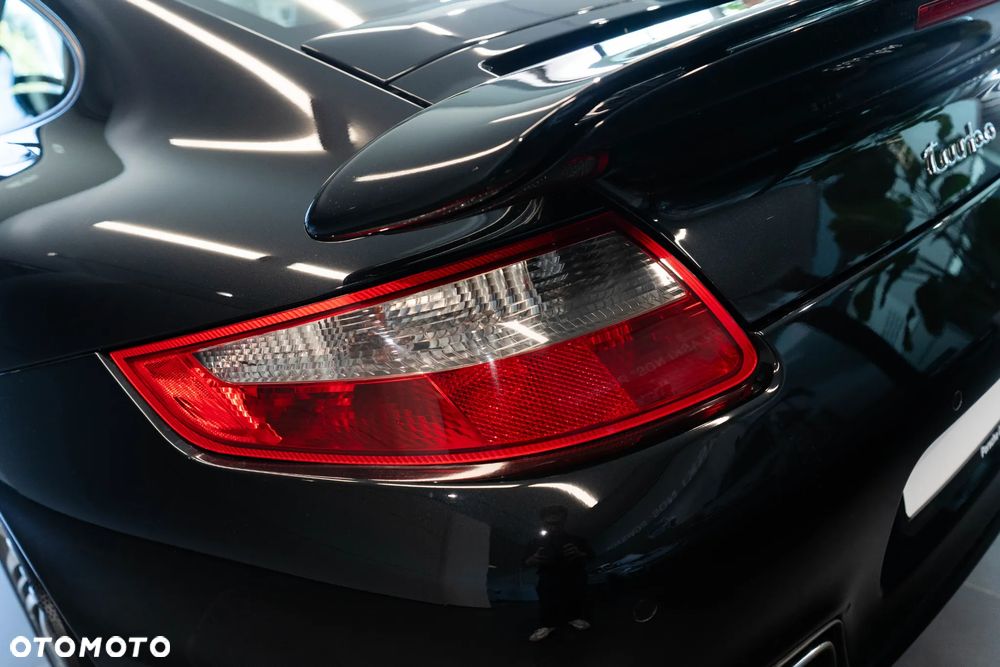 Porsche 911 Turbo Tiptronic S - 32