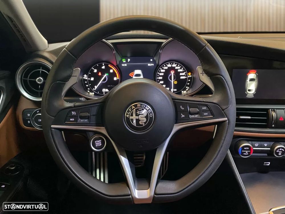 Alfa Romeo Giulia 2.2 D Super AT8 - 10