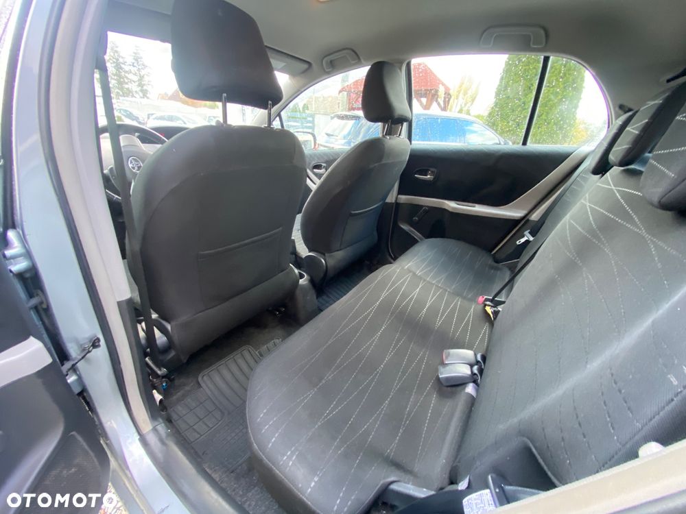 Toyota Yaris 1.3 VVT-i Executive - 6