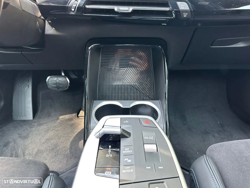 BMW X1 xDrive25e Pack Desportivo M - 12
