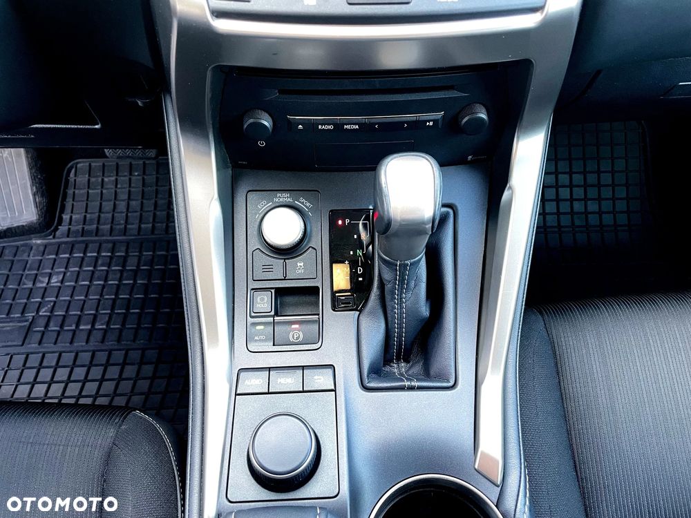 Lexus NX 200t Elite AWD - 10