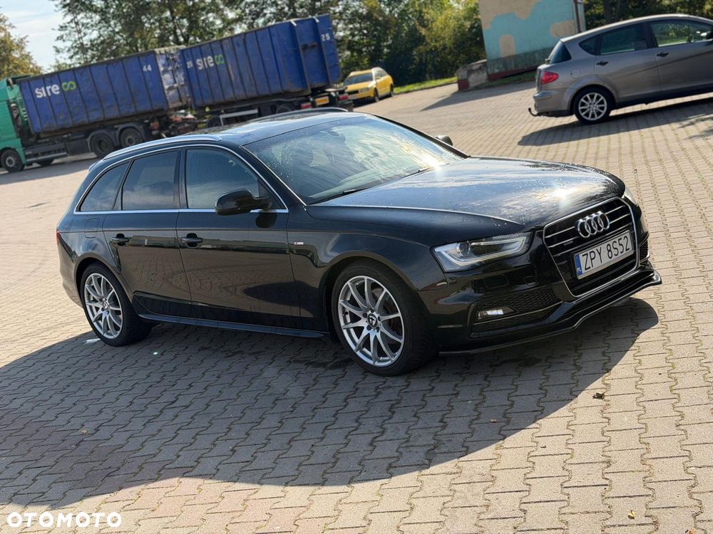 Audi A4 Avant 2.0 TDI DPF clean diesel quattro S tronic S line Sportpaket - 12