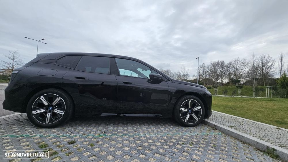 BMW iX xDrive 40 - 4