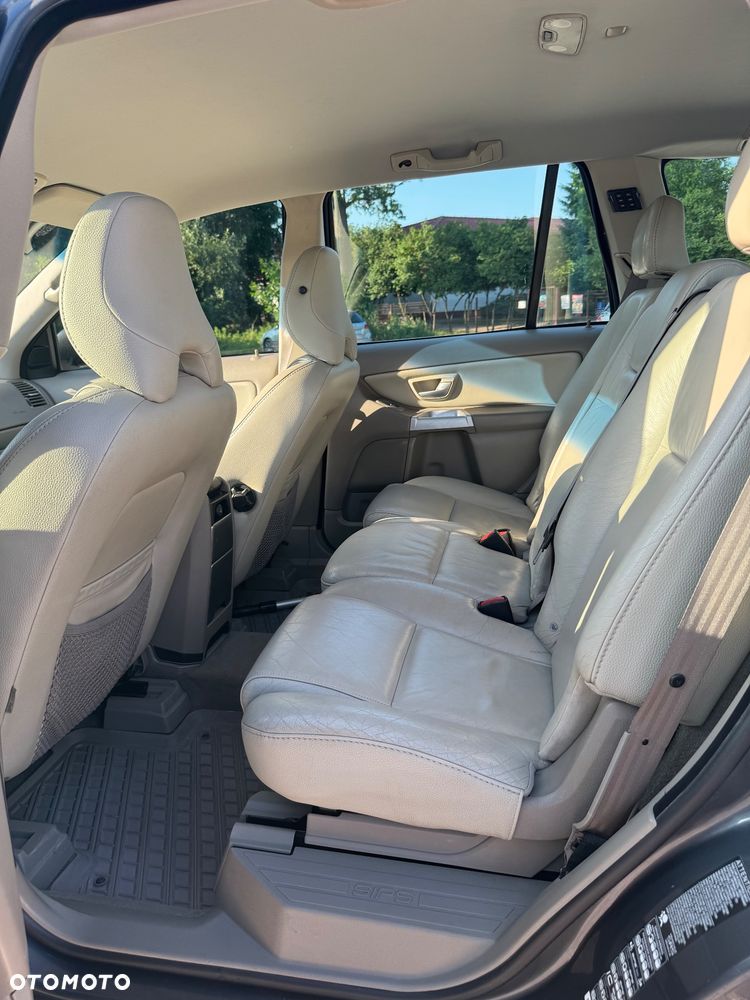 Volvo XC 90 2.4 D5 - 12