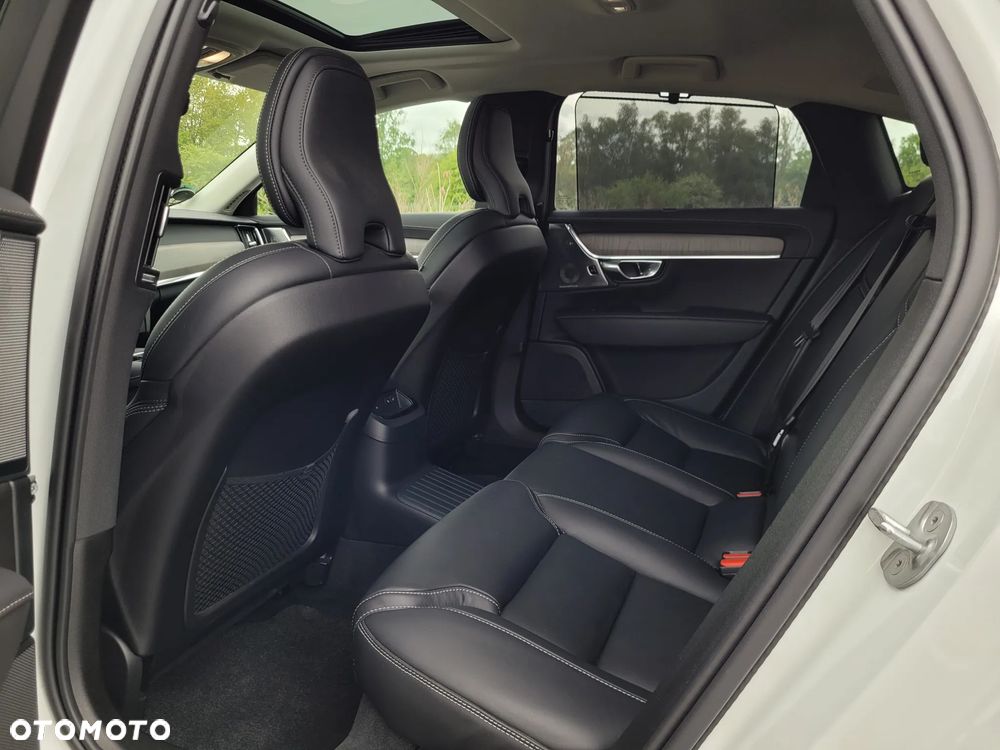 Volvo S90 T8 AWD Plug-In Hybrid Ultimate Dark - 39