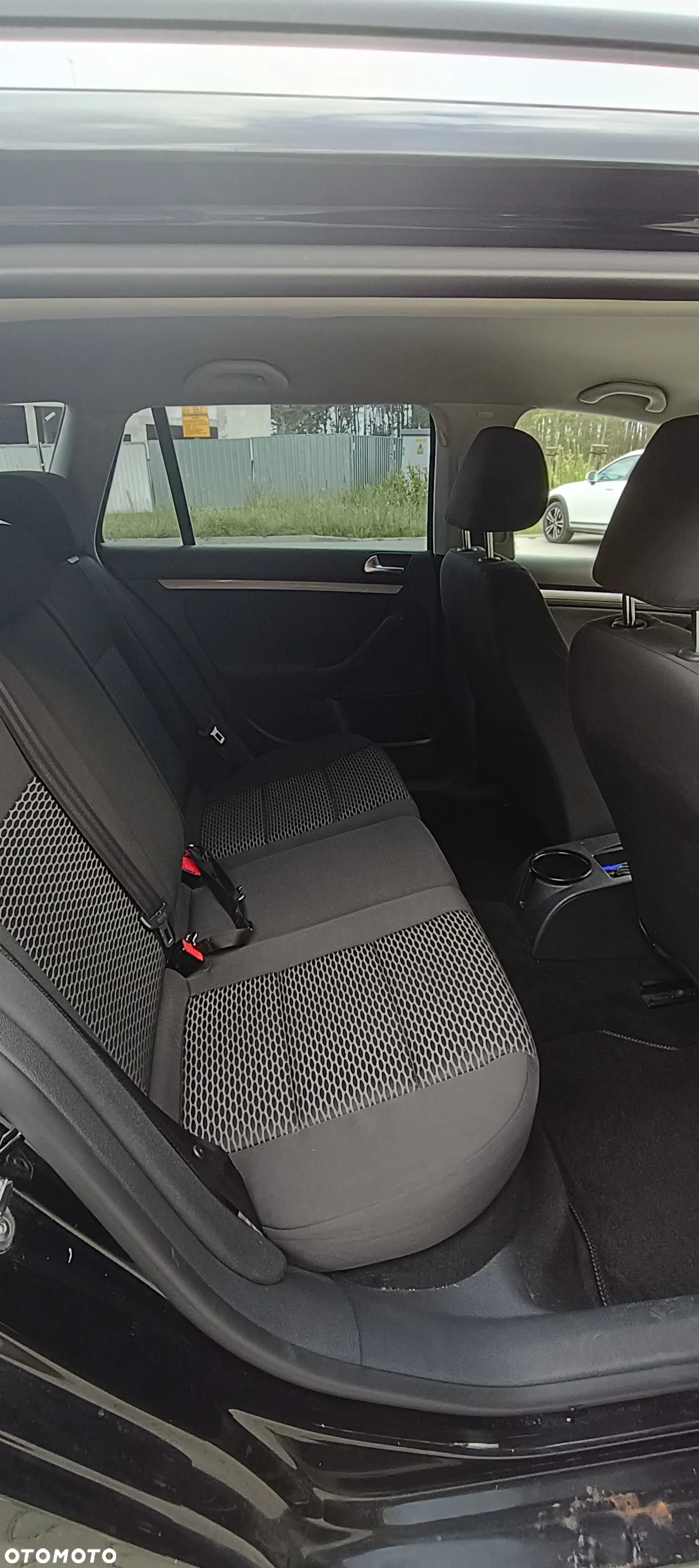 Volkswagen Golf 1.6 TDI DPF Comfortline - 13