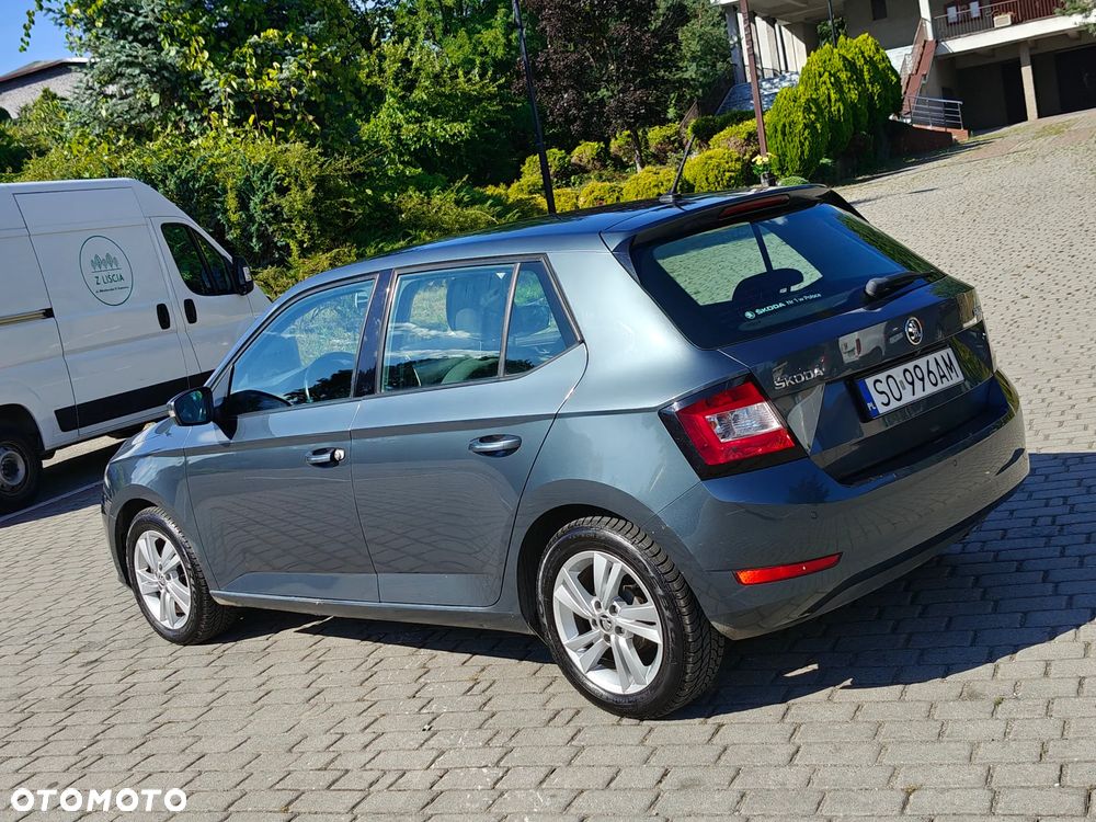 Skoda RAPID 1.2 Ambition Max - 13