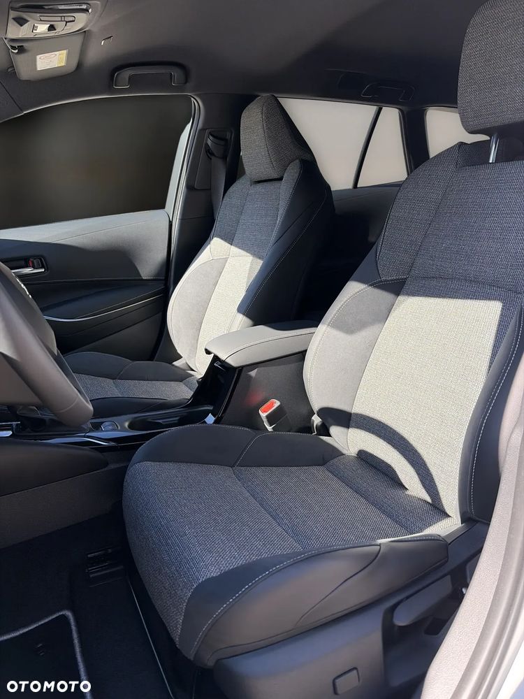 Toyota Corolla 2.0 Hybrid Style - 21