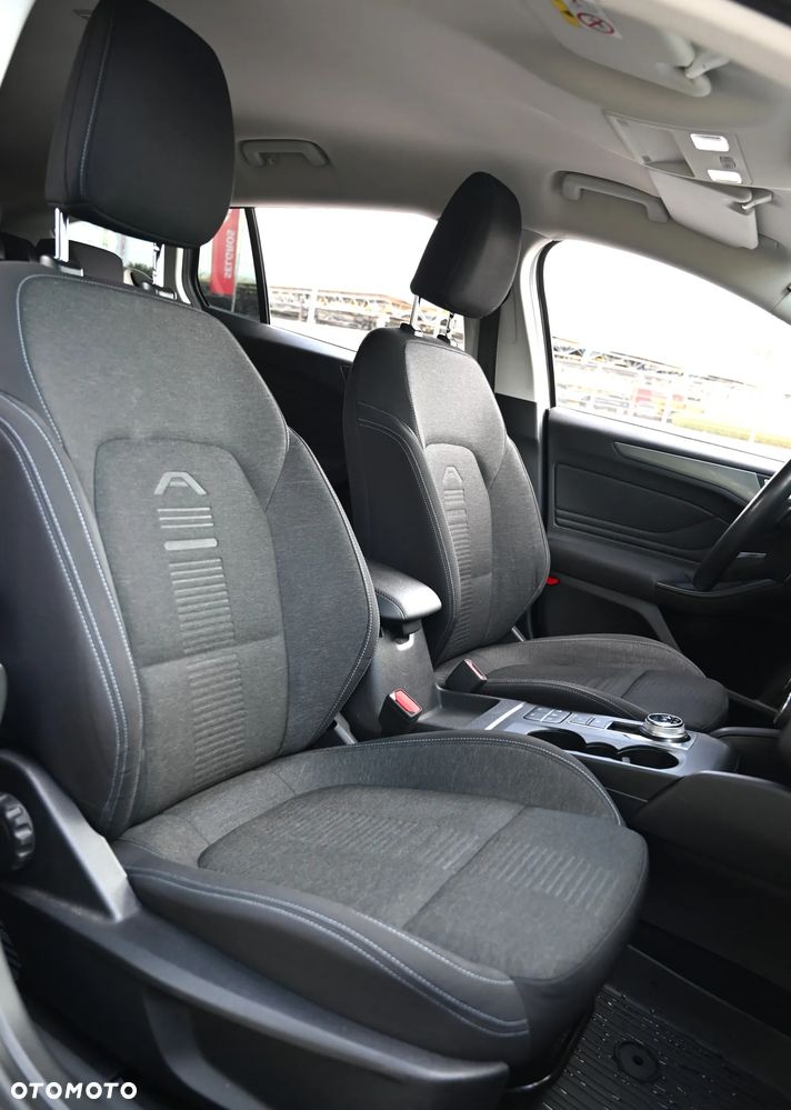 Ford Focus - 37