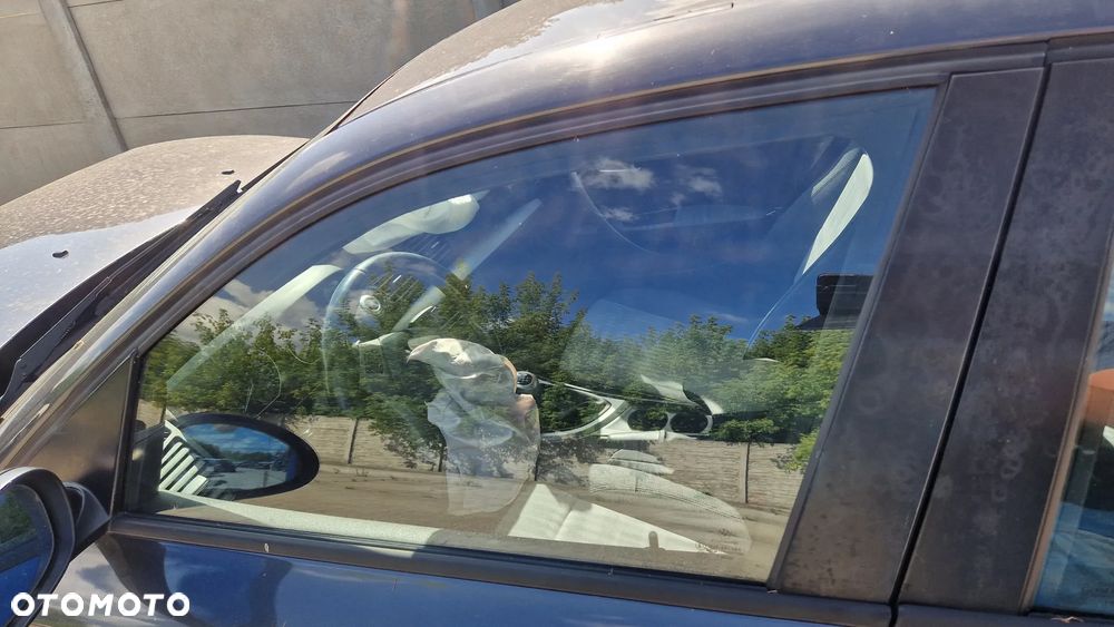 BMW 1 E87 SZYBA DRZWI LEWY PRZÓD - 1