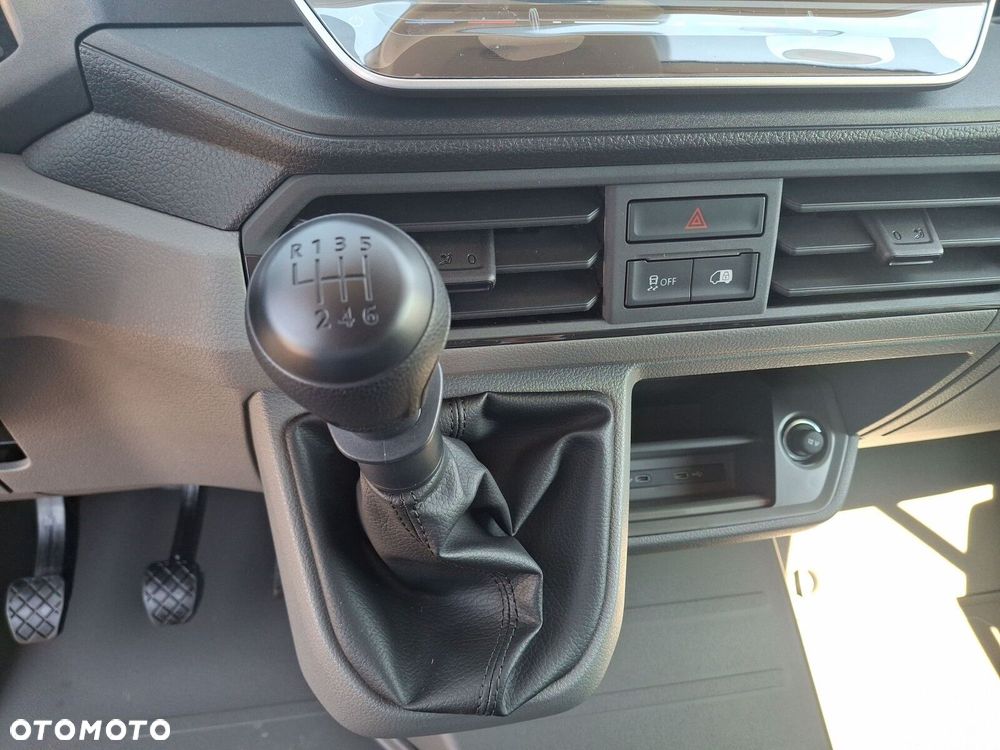 Volkswagen Crafter 35 furgon 177KM 3640 - 32