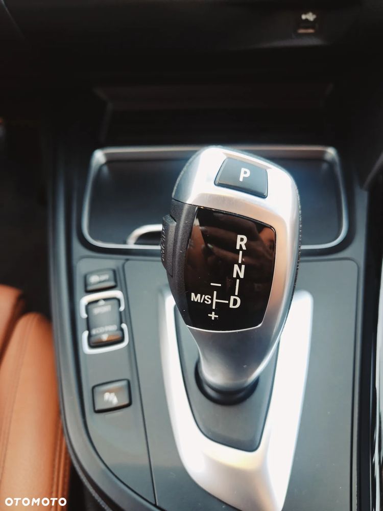 BMW Seria 4 420d xDrive - 29