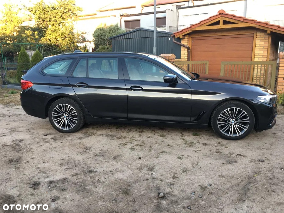 BMW Seria 5 520d Luxury Line sport - 8