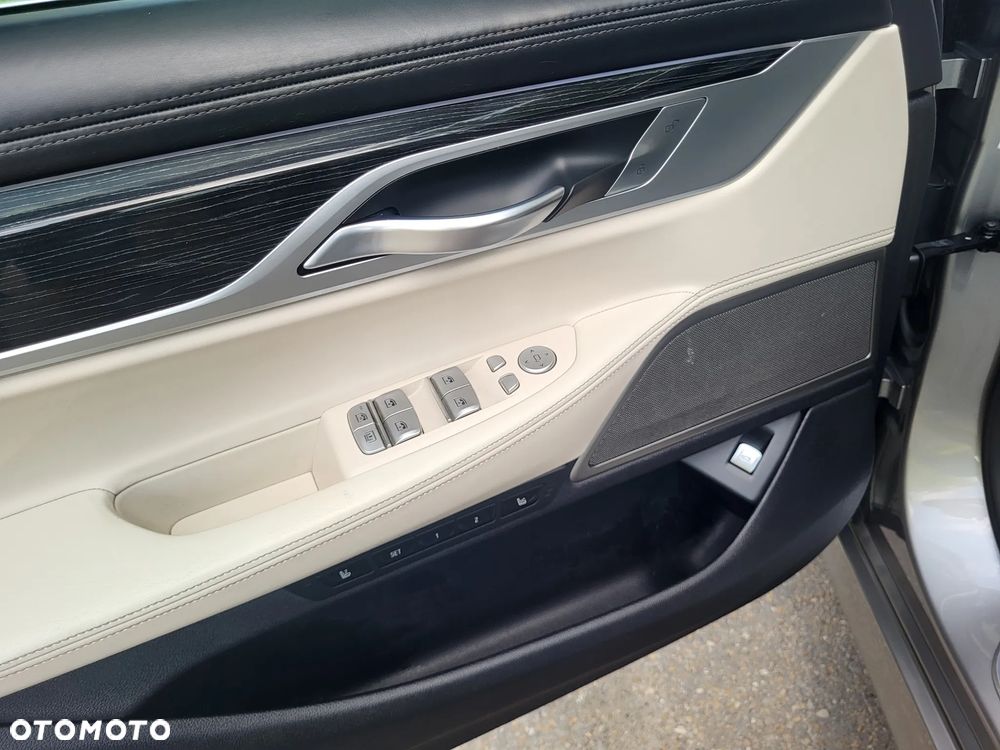 BMW Seria 7 750d xDrive sport - 20