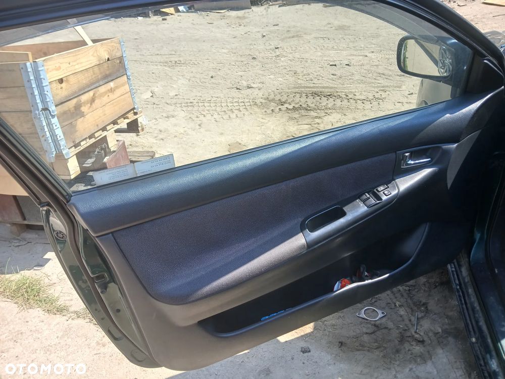 TOYOTA COROLLA HB e12 1.4 4ZZFE MTM  6R4 maska pokrywa silnika klapa bagażnika zderzak lampa reflektor pas przedni stop lampy halogeny przeciwmgłowe odblaski grill atrapa znaczek błotnik błotniki - 10