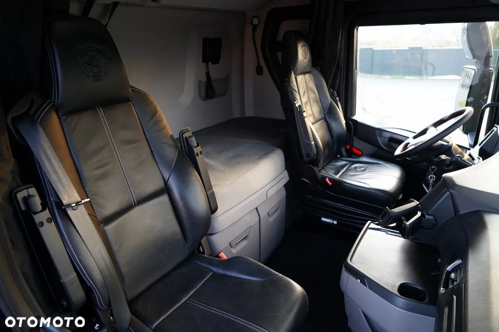 Scania S 500 / RETARDER / KLIMA POSTOJOWA / CAŁA NA PODUSZKACH / ALUFELGI / SKÓRY / - 33