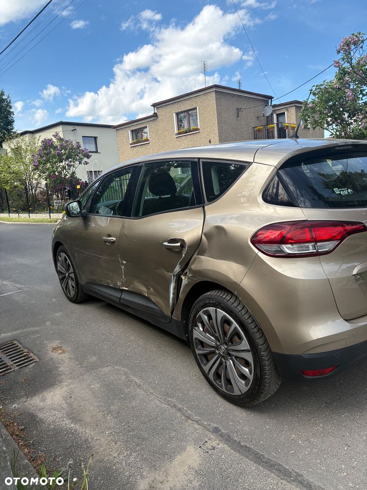 Renault Scenic - 8