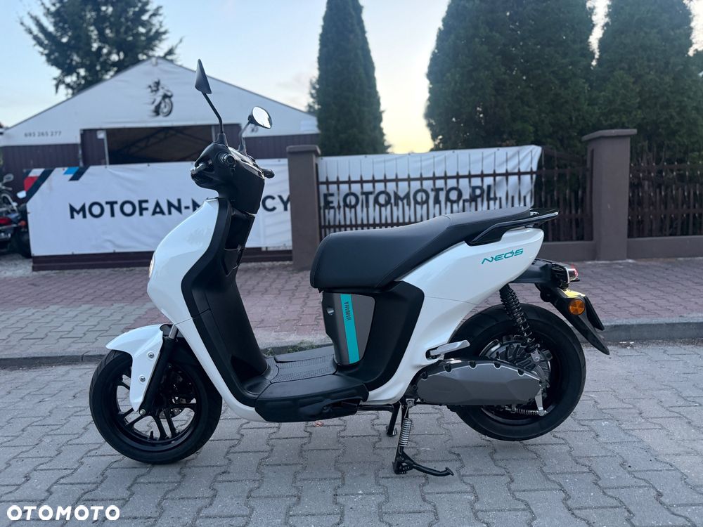 Yamaha Neos - 16