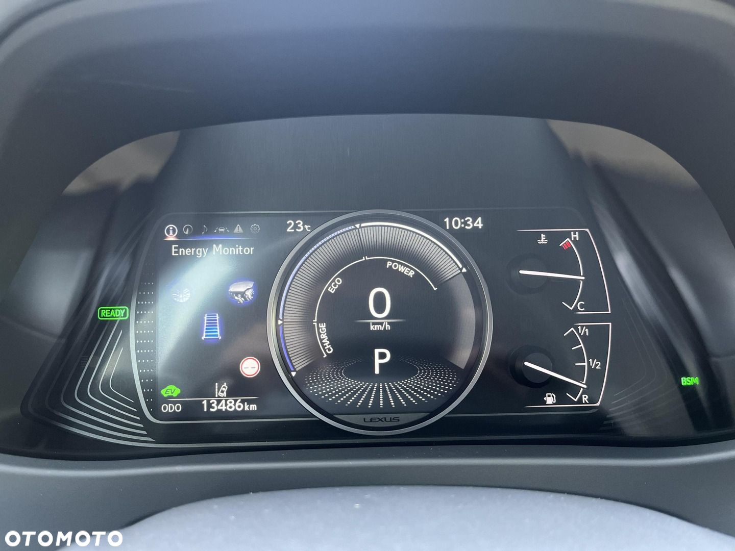 Lexus UX - 14