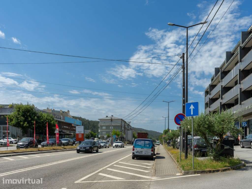 Excelente T3 c/ Garagem Fechada em Celeirós - Braga - Grande imagem: 2/45