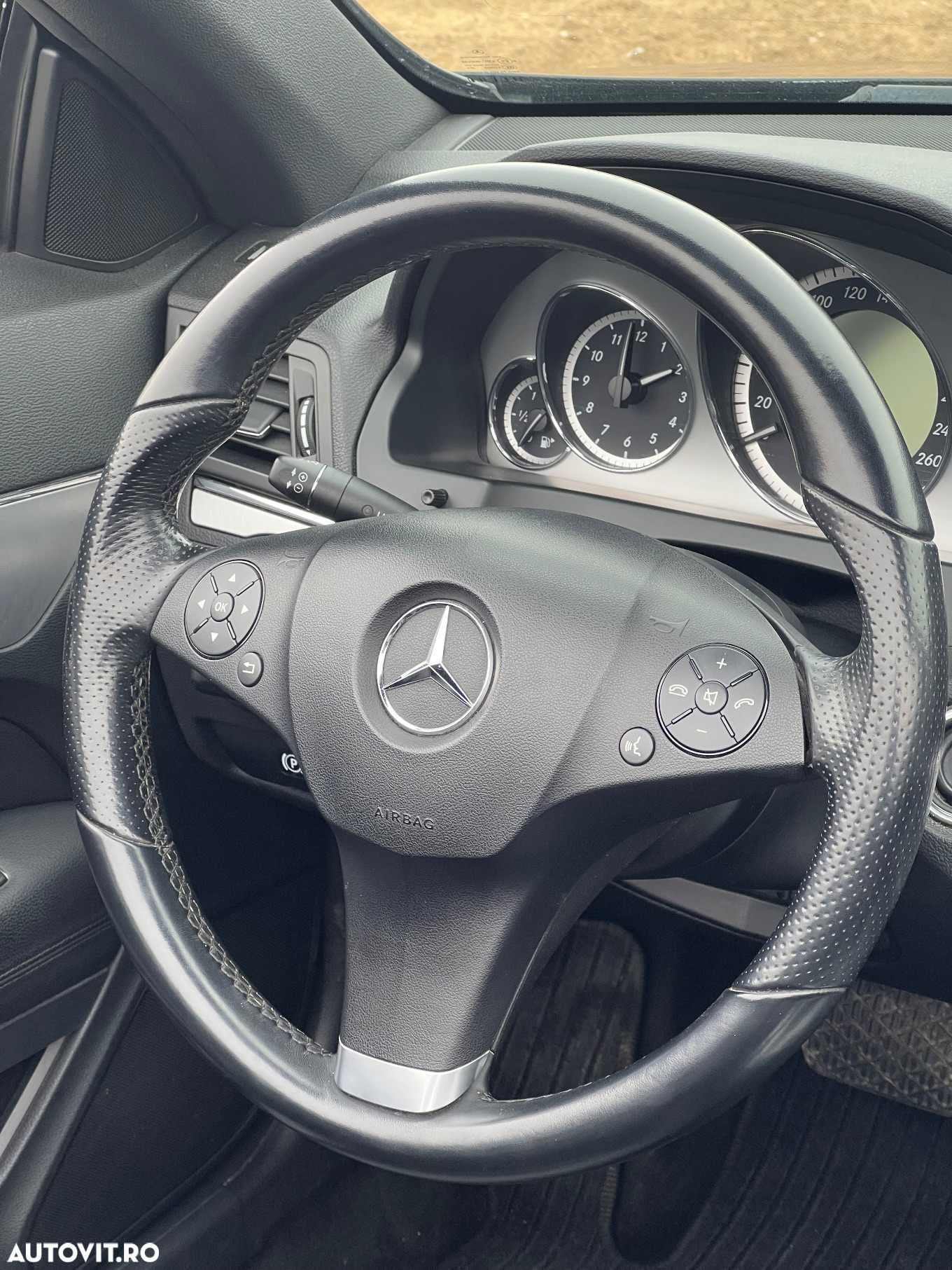 Mercedes-Benz E - 11