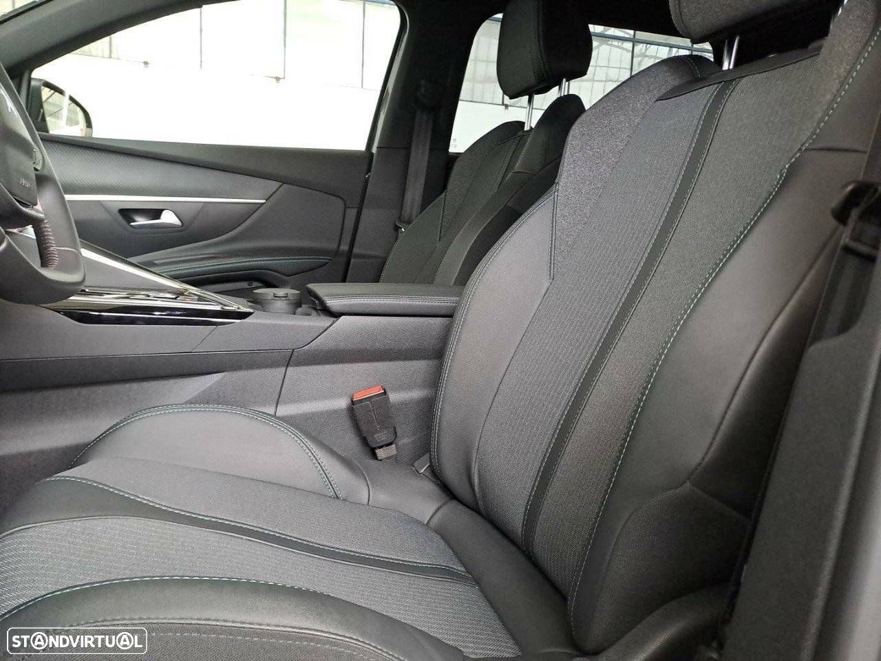 Peugeot 5008 1.5 BlueHDi Allure Pack EAT8 - 9