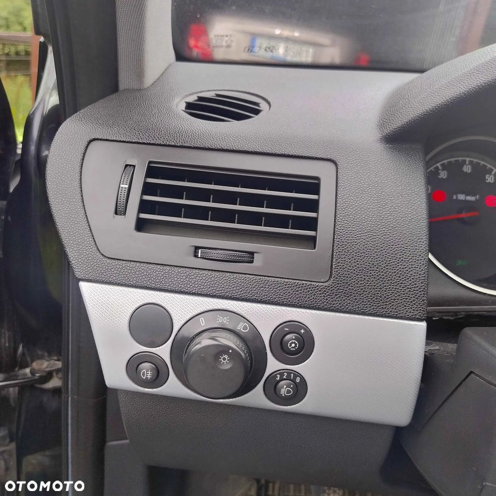 Opel Astra 1.6 Cosmo - 18