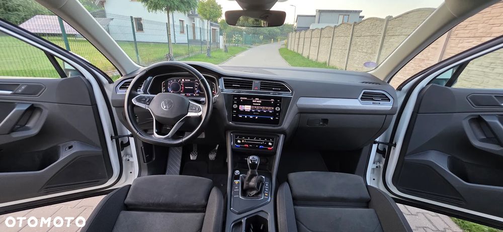 Volkswagen Tiguan 1.5 TSI ACT OPF Comfortline - 26