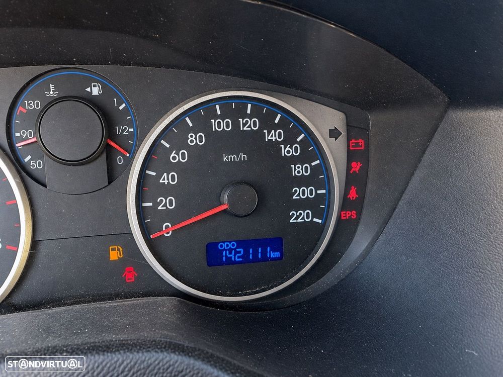 Hyundai i20 1.2 Classic ESP - 10
