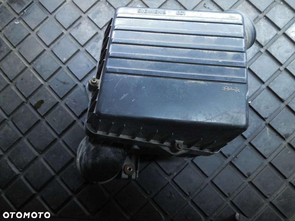 OBUDOWA FILTRA POWIETRZA HONDA CIVIC VI 1.4 16V - 1