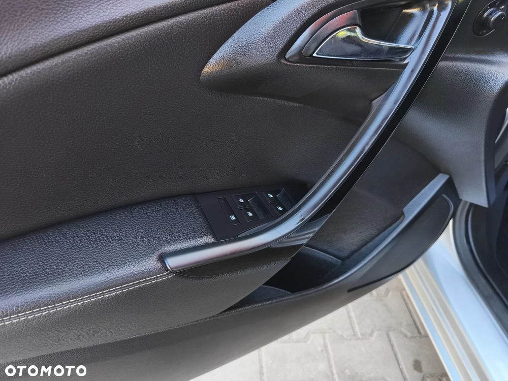 Opel Astra 1.4 T Cosmo EU6 - 10