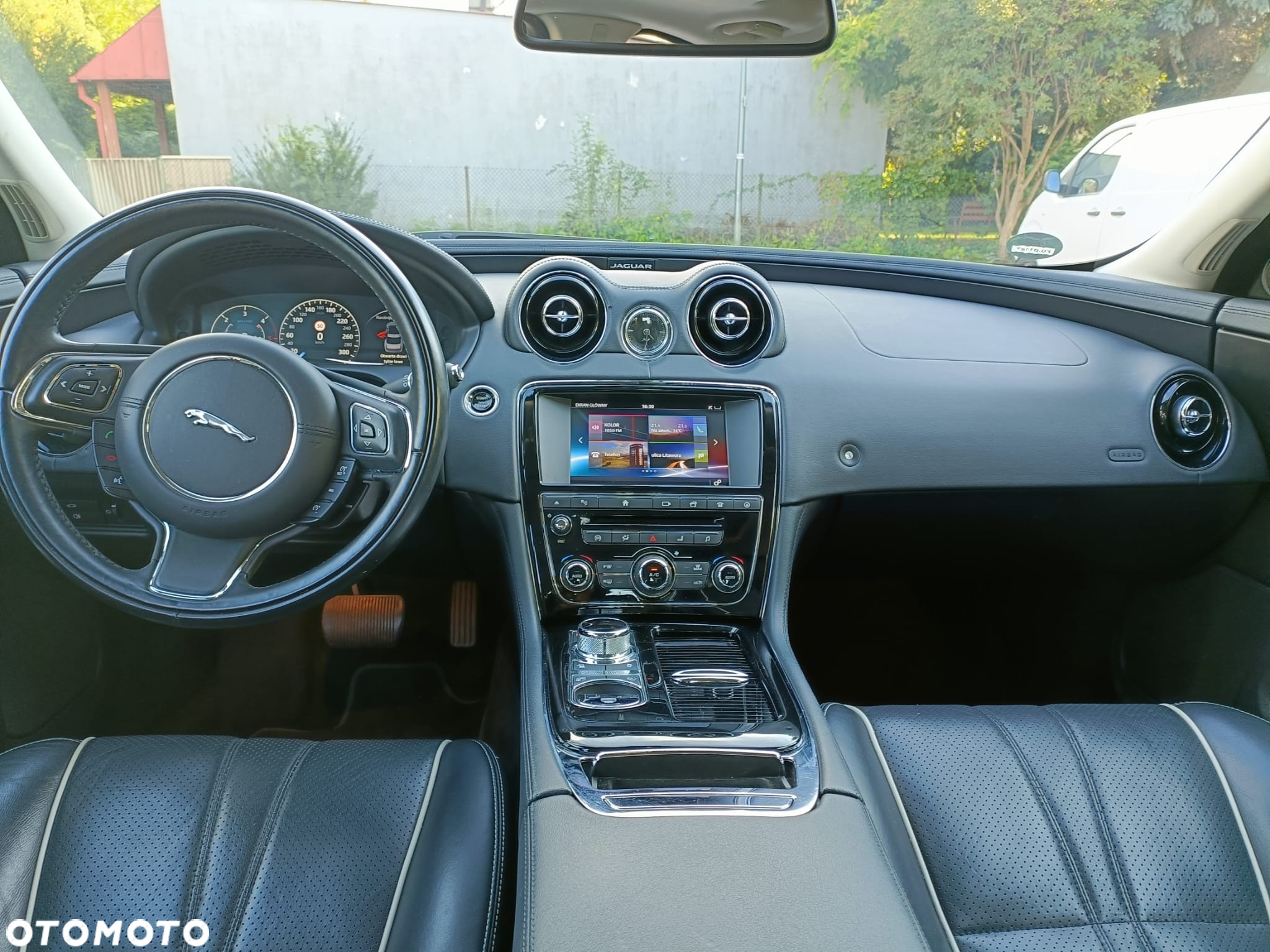 Jaguar XJ 3.0 V6 Diesel Luxury - 12