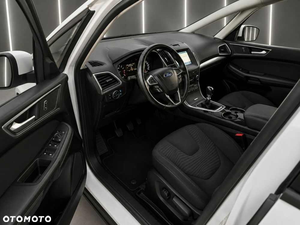 Ford S-Max - 9