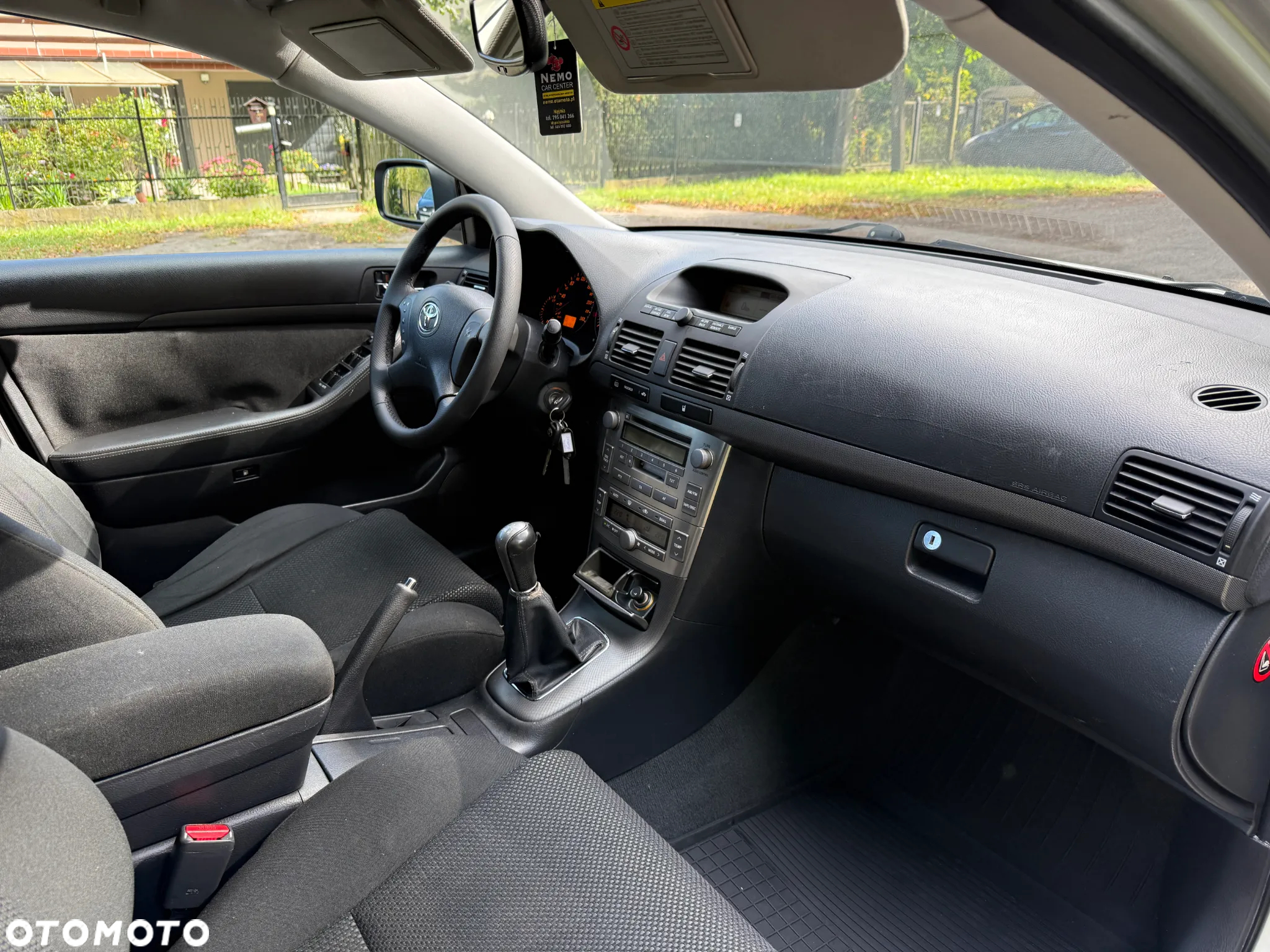 Toyota Avensis 1.8 VVT-i Sol - 24
