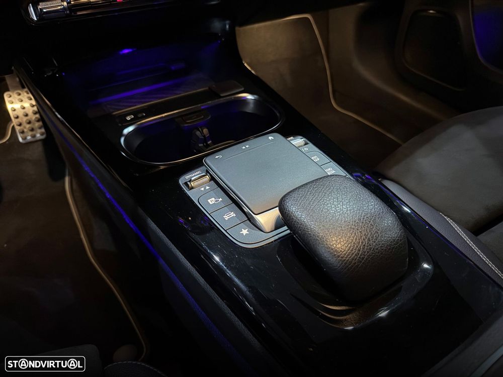 Mercedes-Benz A 250 Limousine e 8G-DCT AMG Line - 36