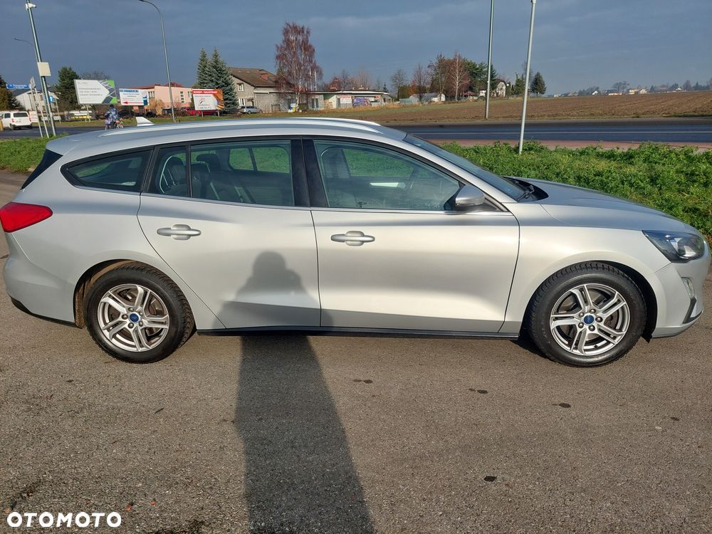 Ford Focus 1.5 TDCi SYNC Edition - 10