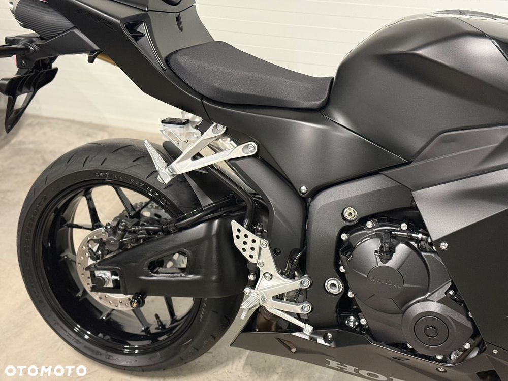 Honda CBR - 14