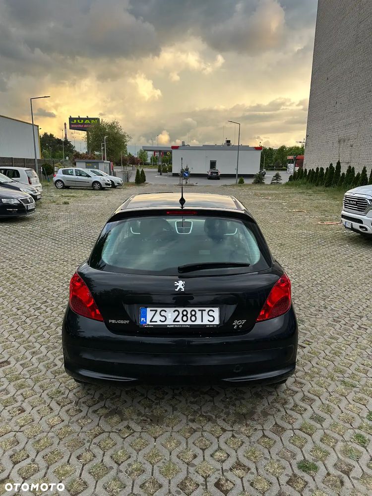 Peugeot 207 1.4 Presence Grand Prix - 8