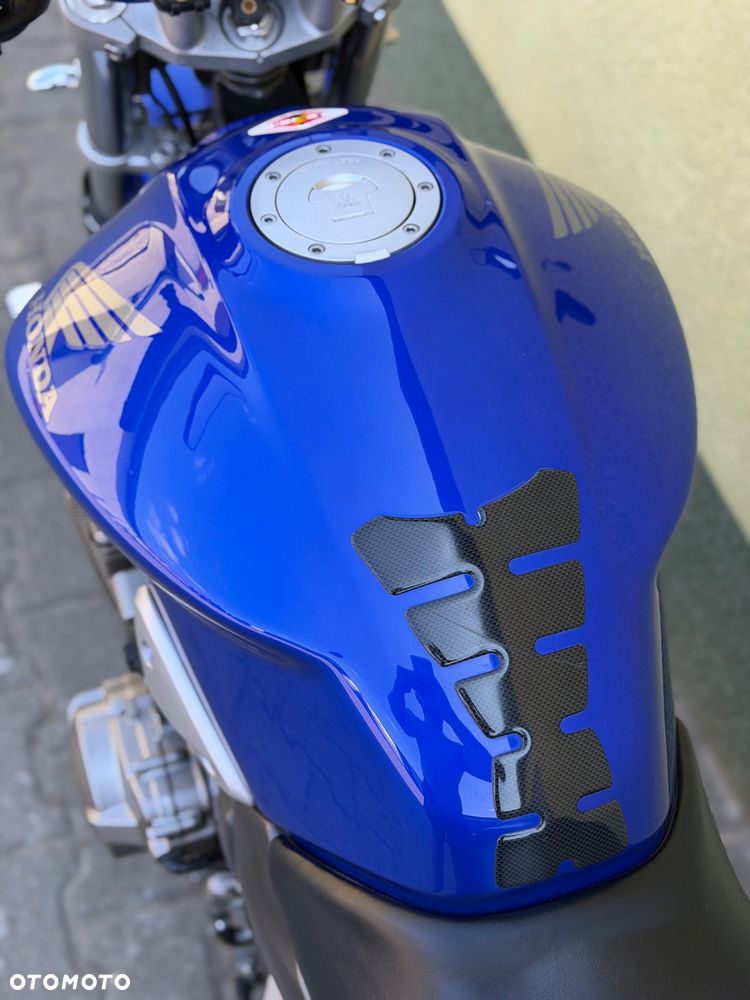 Honda Hornet - 35