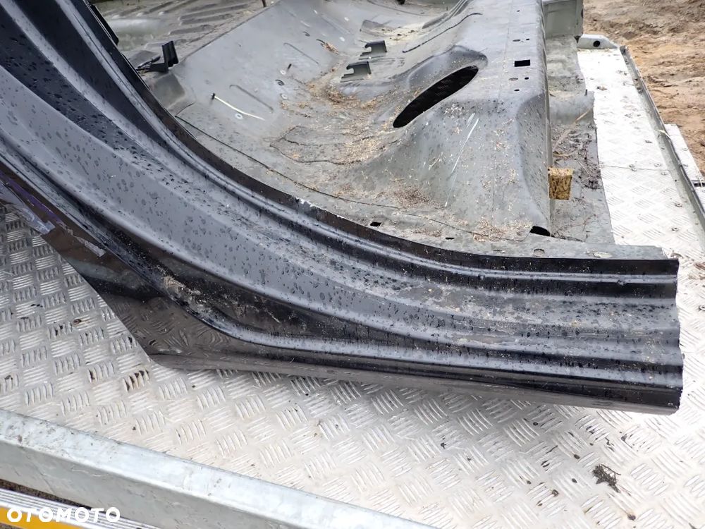 DUPA  CWIARTKA  508 SEDAN KTVD EZRC  CZARNY - 6