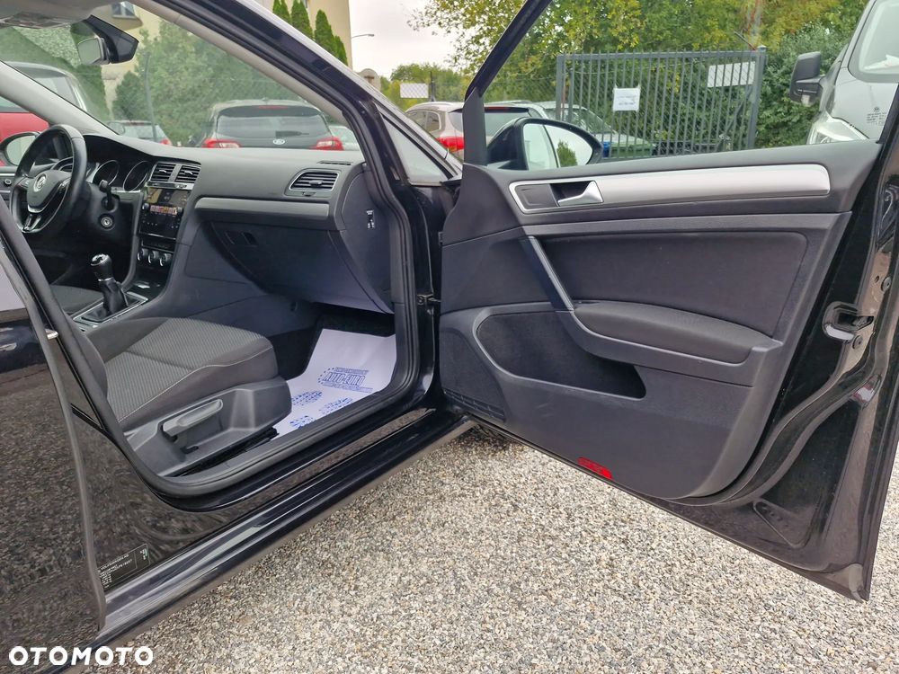 Volkswagen Golf - 18