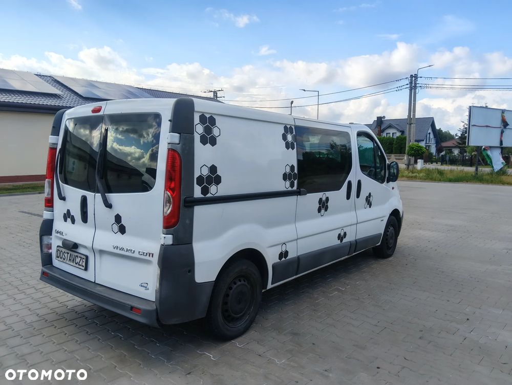Opel Vivaro - 8