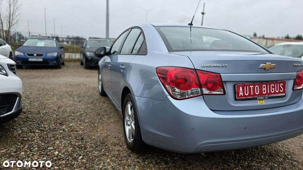 Chevrolet Cruze - 8