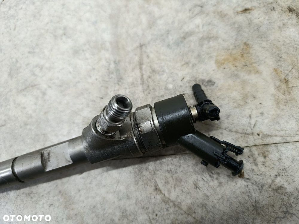 WTRYSKIWACZ RENAULT SCENIC III H82778396 0445110328  BOSCH 1.9 DCI - 2